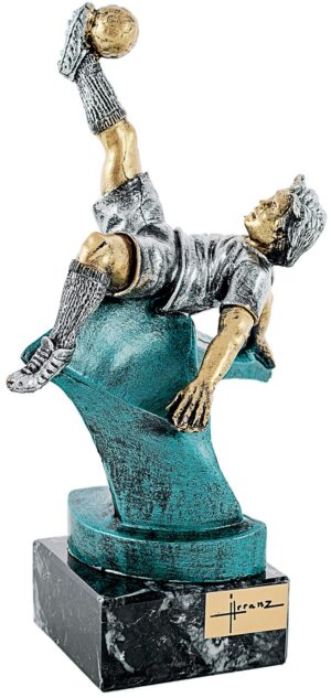 Trofeo de resina futbolista en chilena