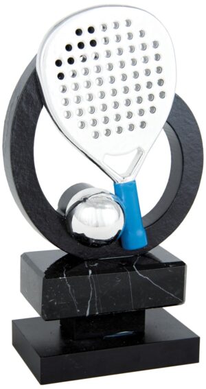 Trofeo de resina raqueta y pelota de pádel sobre soporte oval