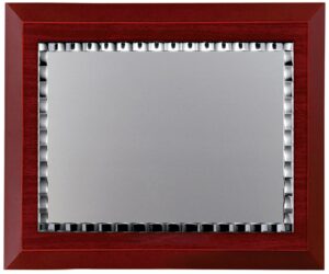 Placa plateada borde cuadros